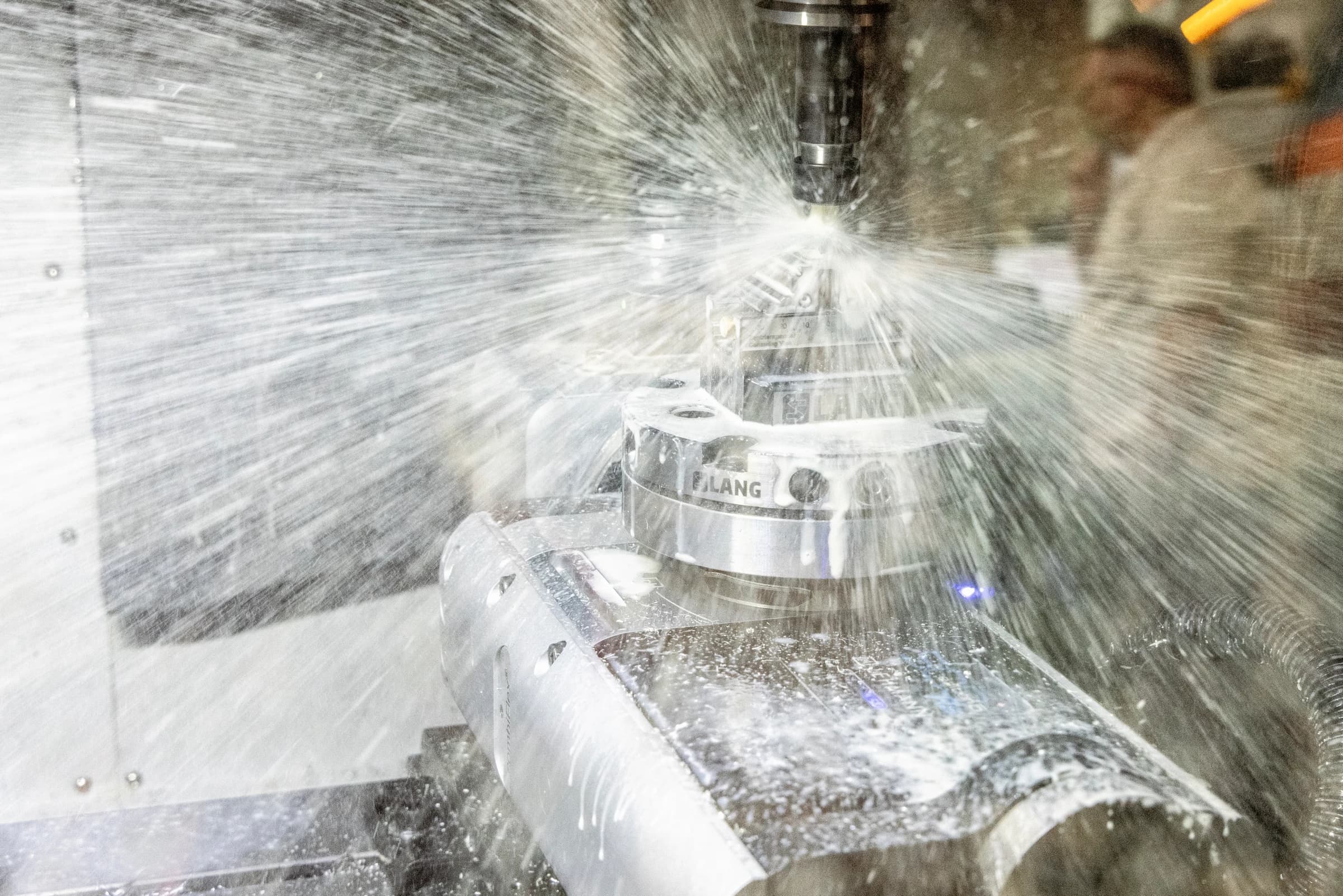 Milling with coolant